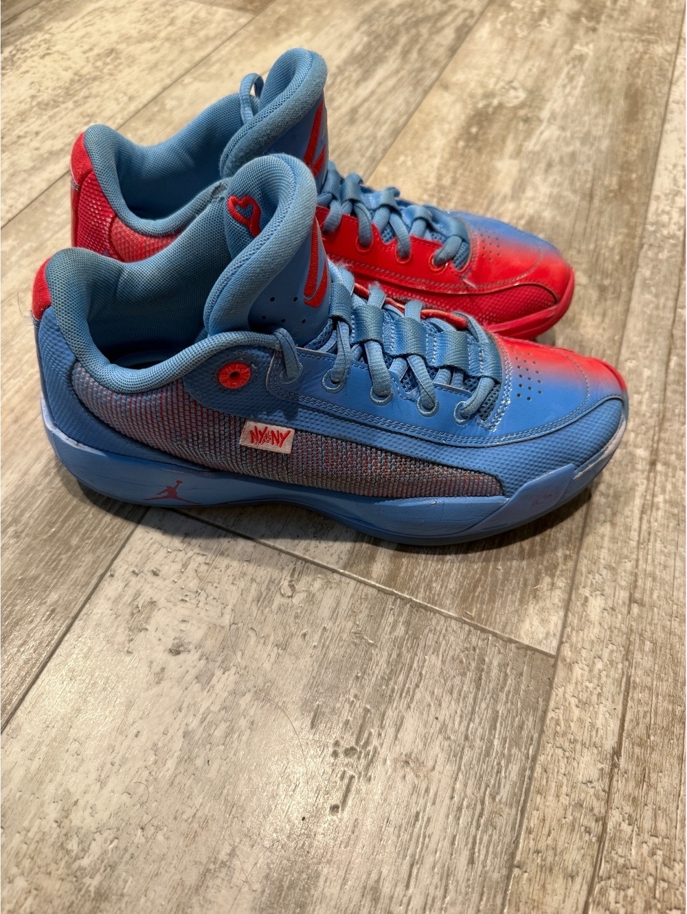 Jordan Luka .77 NY vs NY Men’s 8.5 Blue Red IB7166-400